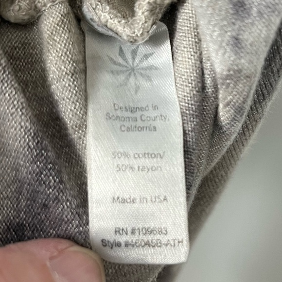 Athleta abstract earth tone tie dye open front wrap cardigan, small/medium. - Picture 9 of 10